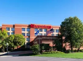 Sheraton Minneapolis West Hotel