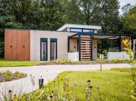 Spacious holiday home in Voorhuizen with terrace, hotel na praia em Voorthuizen