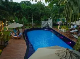 White Land City Hotel