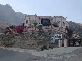 Majan View near Wakan