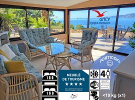 Les Terrasses du Pano - 95 m2 au calme - Jardin - Barbecue - Transats - Pleine vue mer - Wifi Fibre, hotel i Porticcio