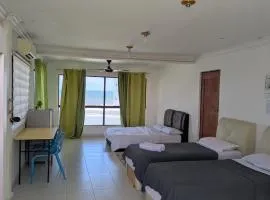 Pandak Inn - Your Beach Retreat