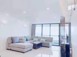 Alupang Beach Tower, UPGRADED units、タムニンにあるグアム国際空港 - GUMの周辺ホテル