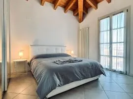 Ginny House Lake - charming flat with pool
