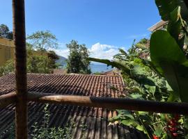 Chalé verde - vila do Abraão, chalet in Angra dos Reis