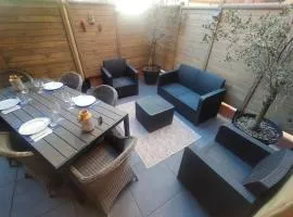 Super appartement 2 à 6 pers garage privé, centreville, plage 150m, 2 terrasses