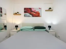 Lotus - Appartamento sul Mare a Ostia con Giardino Relax