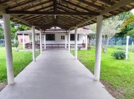 Casa e quintal exclusivo Meu Xodó- rota da ferradura em Guarapari- Praia e montanha- até 4 pessoas