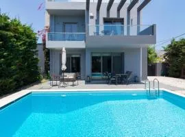 Luxury modern villa with swimming pool, Athens Riviera