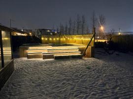 Golden Circle House Sauna Hot&Cold Tub, hotel em Selfoss