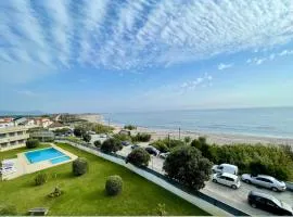 Condominio encantador, com piscina e vista mar - Ocean View Apartment