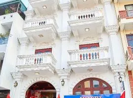 Black Pearl Hotel