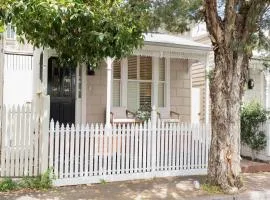 Prahran Timeless & Modern Haven - Central Location