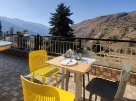 TSR Inn By Xplore Mantra Hotel and Cafe, Nagtibba