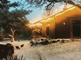 Faház a kilátónál Woodhouse Lux near Kőszeg 6km Szombathely 10km Bük 20km, hotel v destinaci Lukácsháza