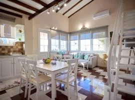 Sweet Cottage In The City