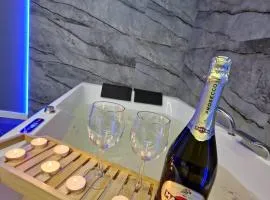 Centrum Jacuzzi prywatny parking klimatyzacja 5
