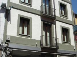 La Vila, hotel v destinaci Torelló