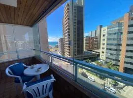 Flat 100m da praia, vista mar com garagem, central e completo!