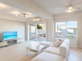 white beach house - Vacation STAY 29009v