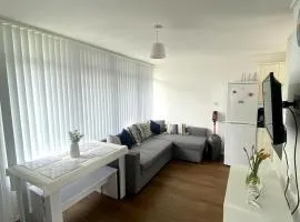 Beautiful 2 Bedroom Chalet 22 Cordova, Selsey