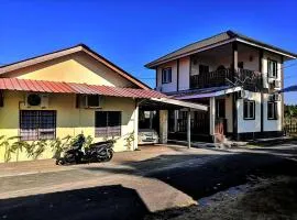 Super Fully Furnished House next to airport - peaceful, leisure and quite