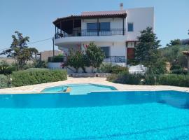 The Three Graces, hotel v destinaci Karteros