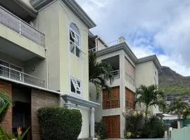 West Riviera - Centrally located apartment close to the beach with breakfast