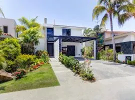 El Tigre, Mariposa Villas with Private Pool