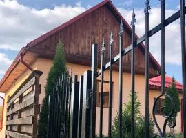 Căsuța cu livadă