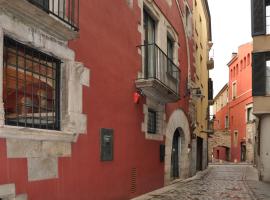 Hotel Museu Llegendes de Girona, hotel in Girona