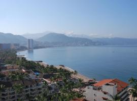 Beachfront view Condo beside la Isla Mall, кондоминиум в городе Пуэрто-Вальярта