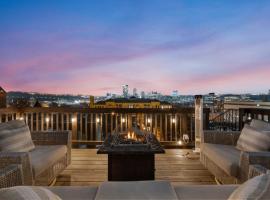 Steel City Getaway w/City View, hotell i Pittsburgh