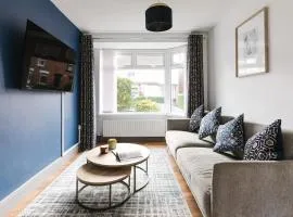 Luxurious 3 Bedroom Home in Belfasts Trendy Lisburn Road Sleeps 6 Modern & Spacious