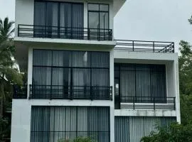 Pearl White Residency
