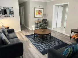 Sweet Home Alabama 4BR 2BA oasis with pool WI-FI