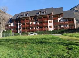 LUZVAL Duplex avec Balcon, hotel in Luz-Saint-Sauveur