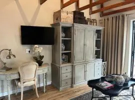 Guest suite in leafy Morningside