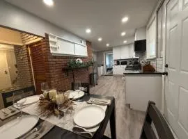 Newly Renovated Gem Fenced Backyard 2 Full Baths