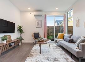 Perch - Centro house E, lake house rental in Seattle