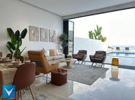 3BR Modern Seashore Private Villa with swimming Pool