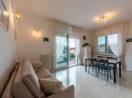 Conero Holiday Home - "Il Girasole", hotel v destinaci Sirolo