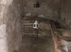 LES PETITS CHATOUILLERs, Hotel in Yèvre-la-Ville