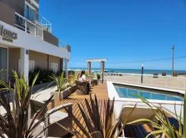 Los Tritones Apart Hotel