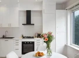 Top Location - City Center 1BR with Stylish Decor