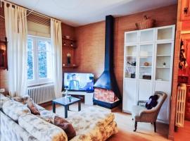 Piso en Escarrilla - 3 Habitaciones, hotel a Escarrilla