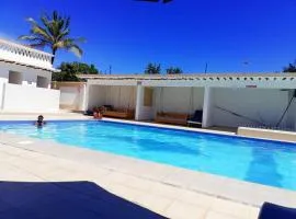 Becky Homes Diani Beach- 4BR with AC and Swimming Pool