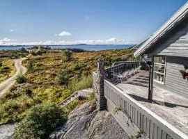 Holiday Home Sjøbuvågen by Interhome