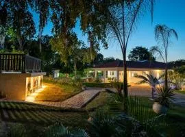 Luxury 4-Bedroom Villa with Climate Pool