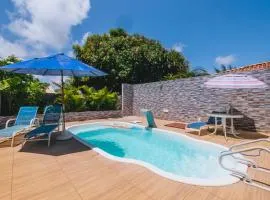 Casa aconchegante com Wi-Fi e piscina prox a praia